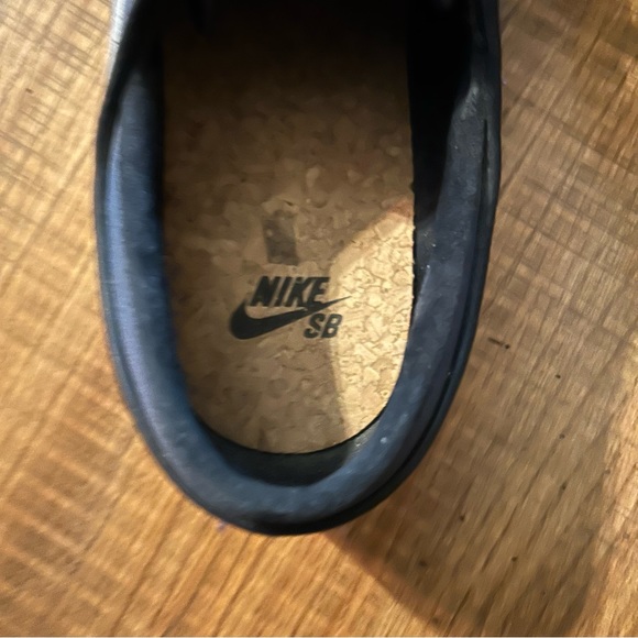 Nike skateboard, shoes and blue Practically brand new - Picture 5 of 6